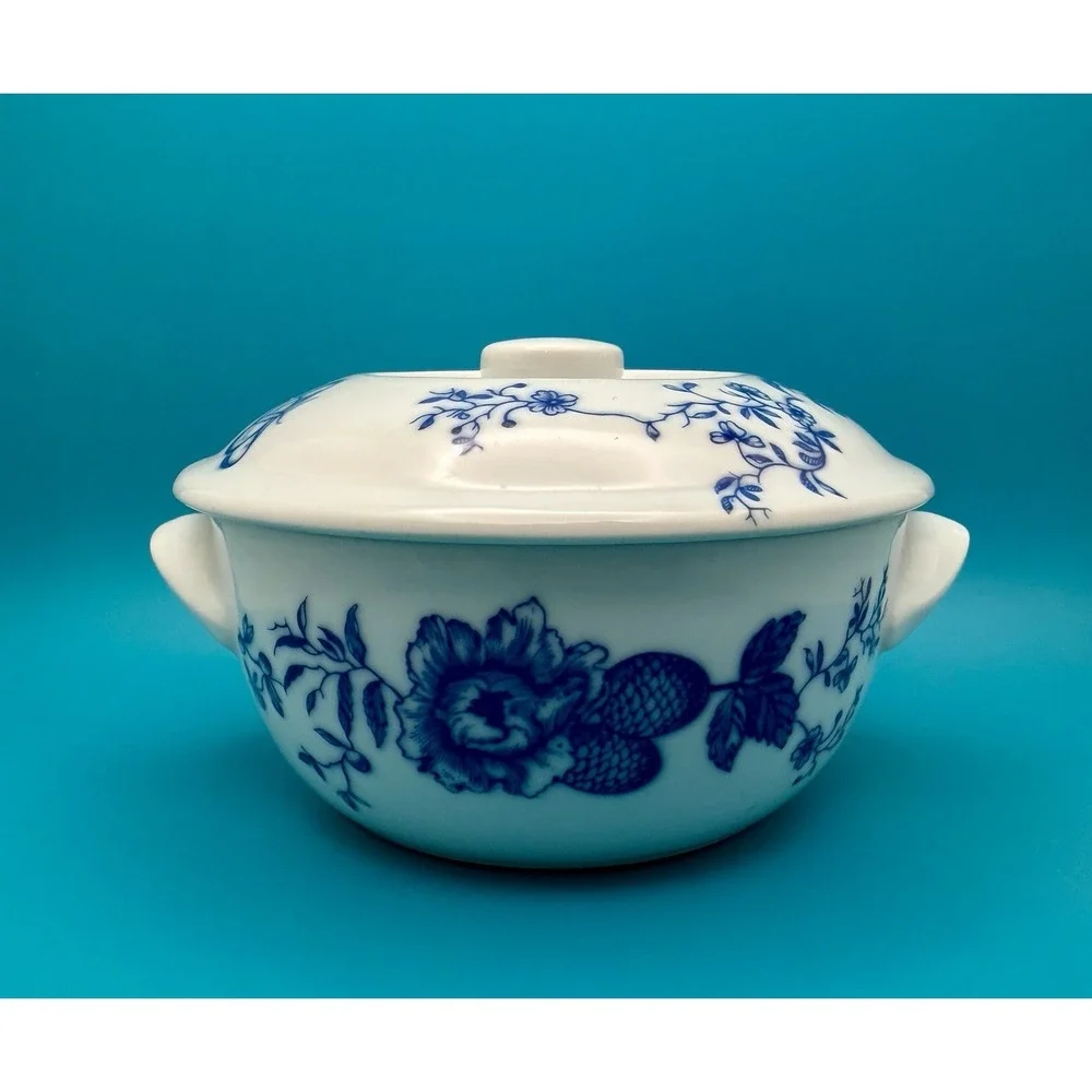Royal Worcester Covered Small Serving Dish With Handles Blue And White 4.25